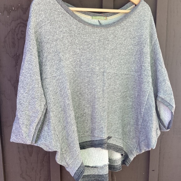 Alternative earth organic sweatshirt dress + poncho shirt - Picture 2 of 6